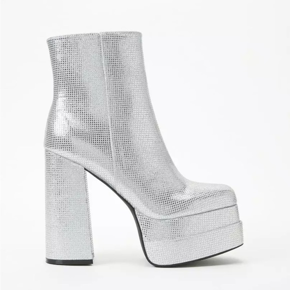 SHOE DAZZLE Silver Platform Ankle Chunky Heel Boots Rhinestone Shoes Size 6.5 - Picture 2 of 12
